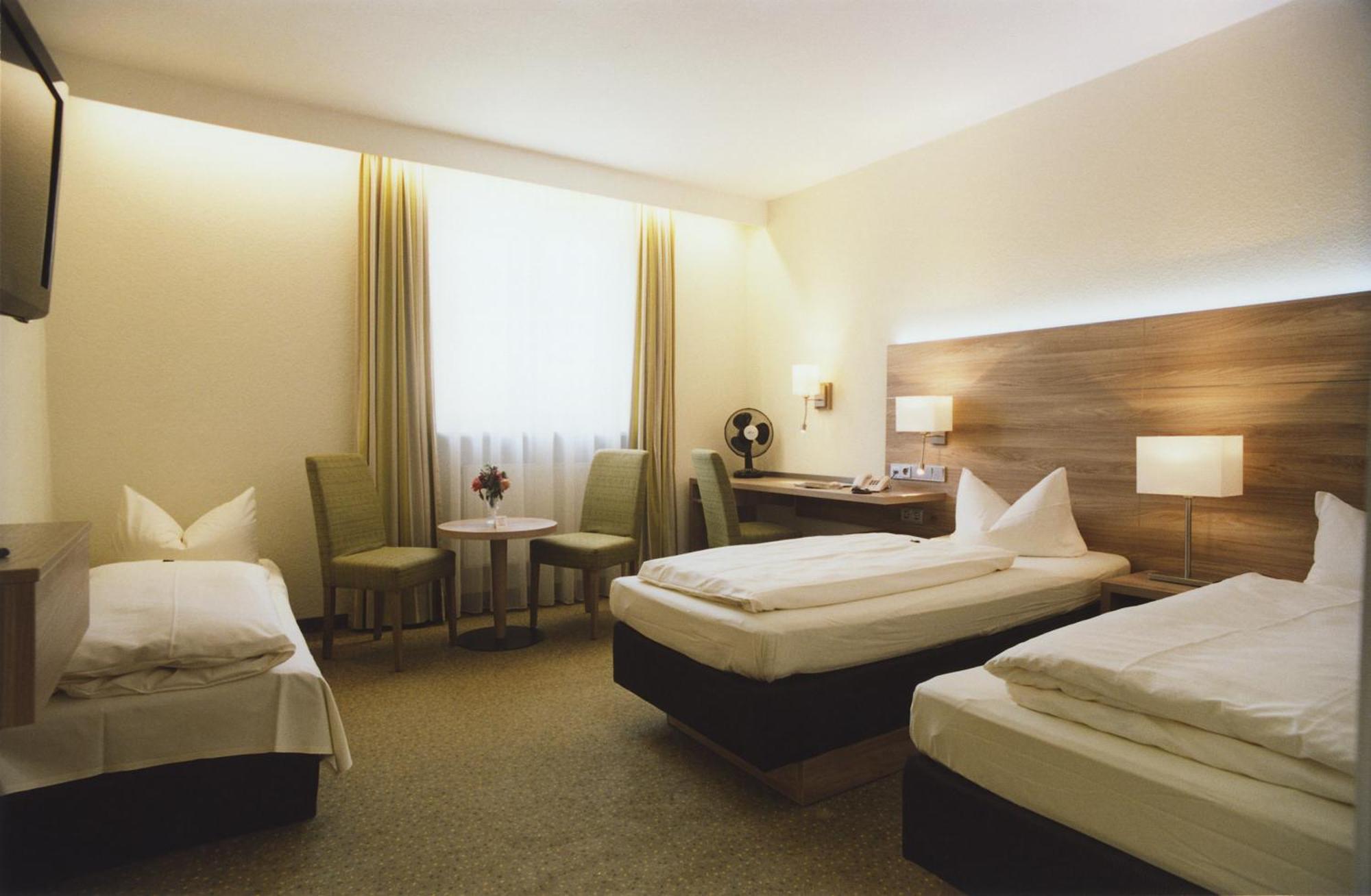 Standard Triple Room,938683900:JPEG